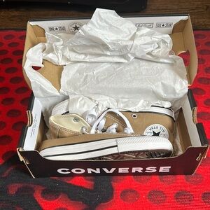 Brand new never worn tan toddler converse 12c